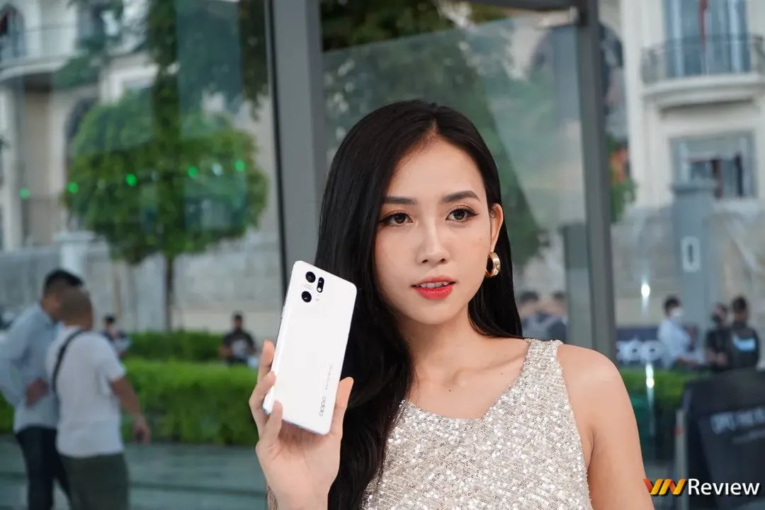 Oppo Find X5 Pro giá 33 triệu đồng tại Việt Nam: chip MariSilicon X, camera Hasselblad, lên kệ từ 12/5 Oppo Find X5 Pro giá 33 triệu đồng tại Việt Nam: chip MariSilicon X, camera Hasselblad, lên kệ từ 12/5