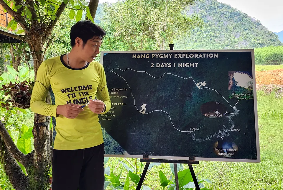 Hai ngày trekking hang Over và Pygmy khổng lồ vẫn còn ít người biết đến ở Quảng Bình Hai ngày trekking hang Over và Pygmy khổng lồ vẫn còn ít người biết đến ở Quảng Bình