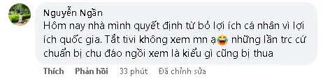 Đây mới là fan chân chính! Tối nay tắt TV, lên giường đắp chăn, dỏng tai sang nhà hàng xóm Đây mới là fan chân chính! Tối nay tắt TV, lên giường đắp chăn, dỏng tai sang nhà hàng xóm
