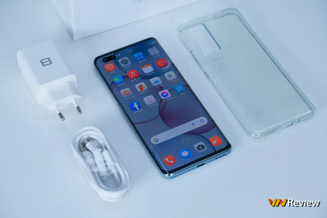 Mở hộp, trên tay nhanh Bphone A85 5G: Màn “lột xác” ngoạn mục về thiết kế Mở hộp, trên tay nhanh Bphone A85 5G: Màn “lột xác” ngoạn mục về thiết kế