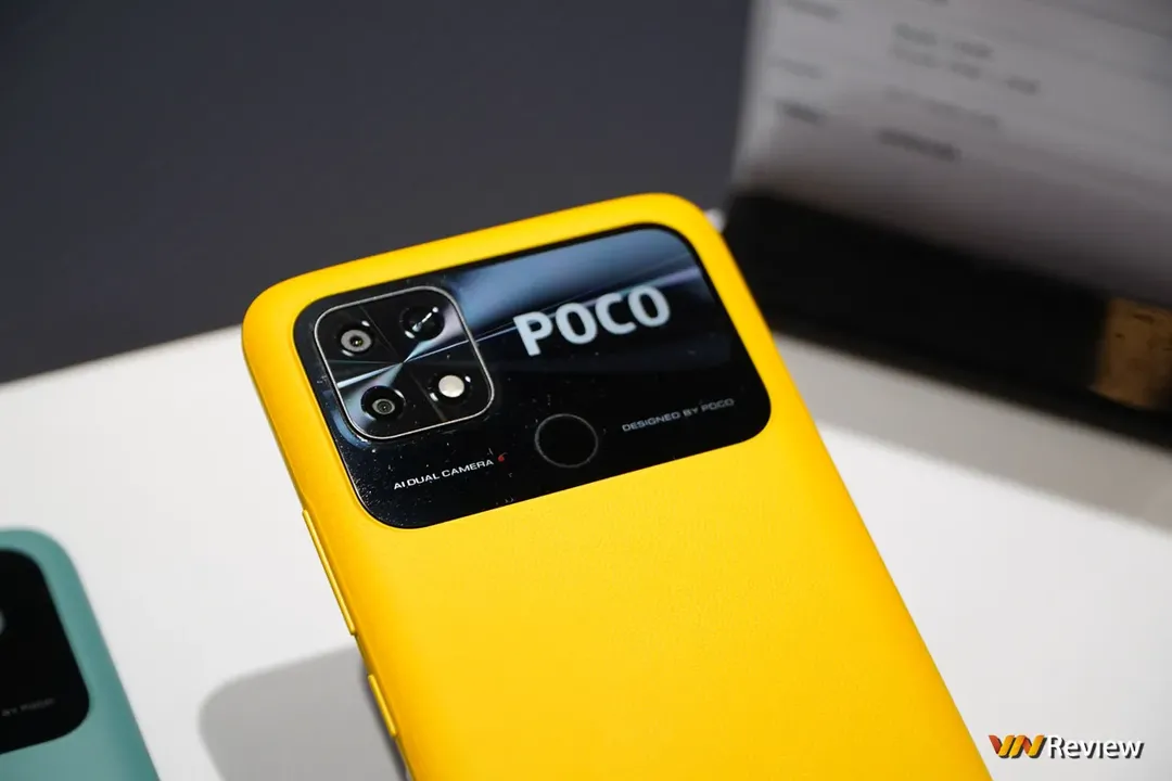 POCO C40 trình làng tại Việt Nam: lưng giả da, pin 6.000 mAh, chip lạ, giá 3,49 triệu đồng POCO C40 trình làng tại Việt Nam: lưng giả da, pin 6.000 mAh, chip lạ, giá 3,49 triệu đồng