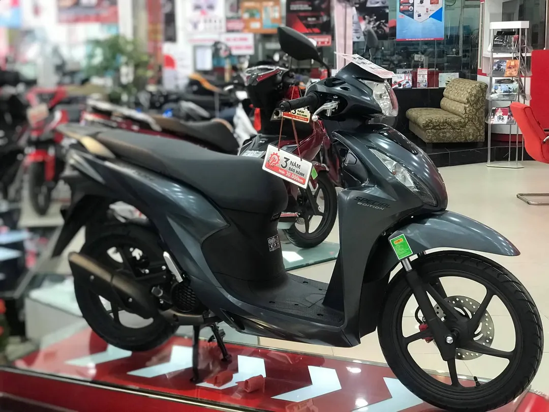 Xe Vision đang hot thế nào: Xe cũ còn được rao bán đắt hơn giá công bố của Honda Xe Vision đang hot thế nào: Xe cũ còn được rao bán đắt hơn giá công bố của Honda