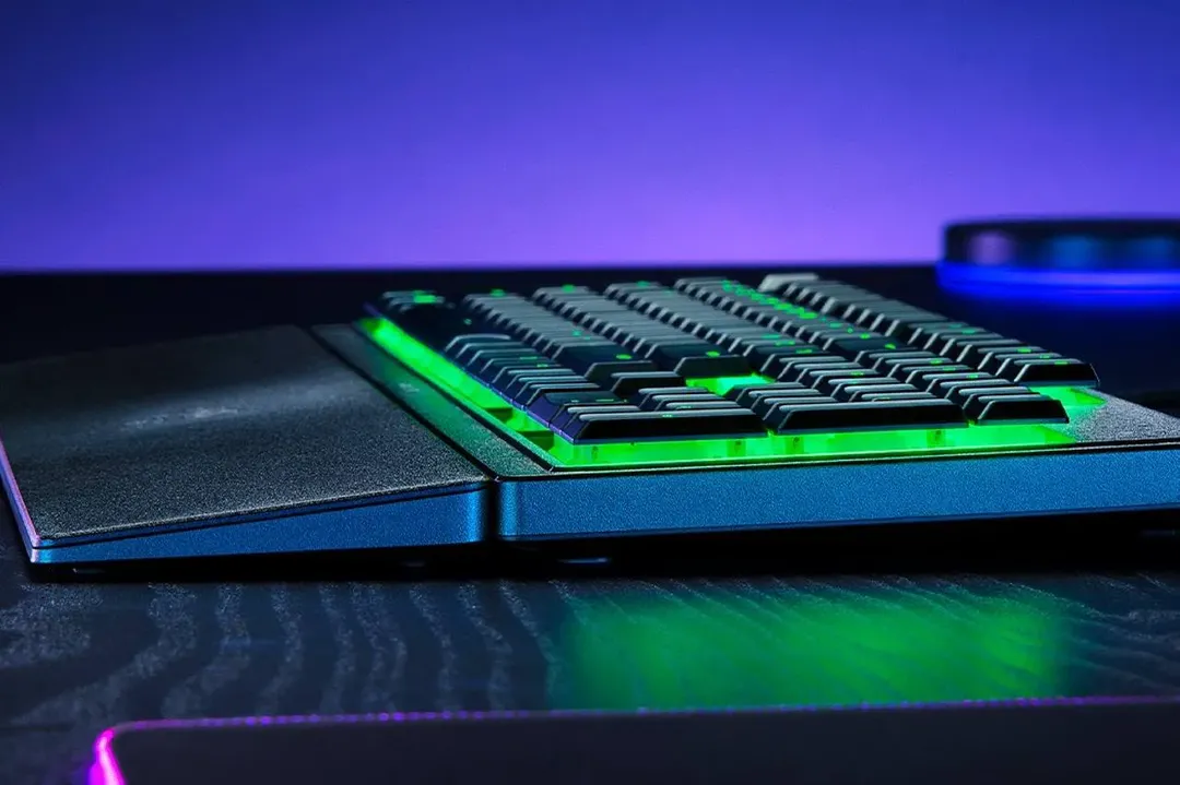 Razer Ornata V3 ra mắt: Bàn phím giả cơ công thái học low profile, công nghệ phím mecha-membrane Razer Ornata V3 ra mắt: Bàn phím giả cơ công thái học low profile, công nghệ phím mecha-membrane