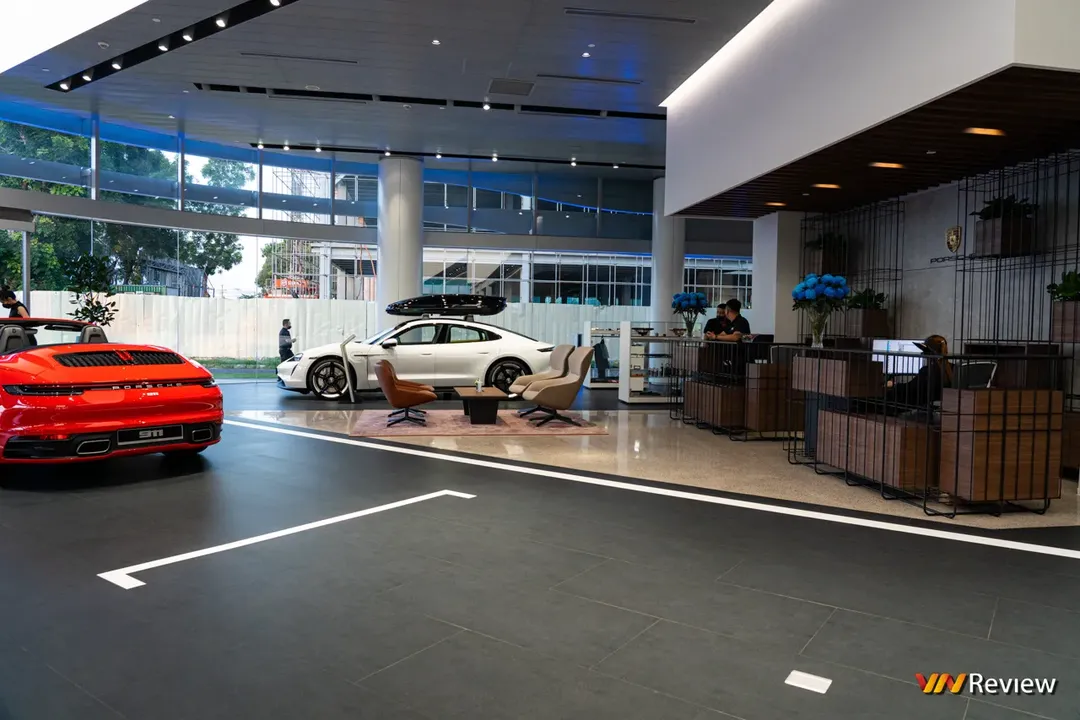 Ngắm một vòng Trung tâm Porsche Sài Gòn: Hiện đại bậc nhất Việt Nam Ngắm một vòng Trung tâm Porsche Sài Gòn: Hiện đại bậc nhất Việt Nam