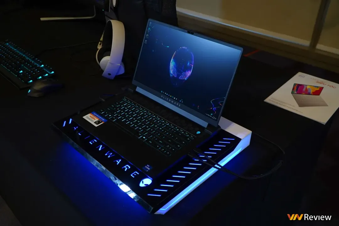 Dell “dội bom” thị trường Việt Nam khi ra liền lúc tới 5 mẫu laptop mới, đủ từ XPS đến Alienware Dell “dội bom” thị trường Việt Nam khi ra liền lúc tới 5 mẫu laptop mới, đủ từ XPS đến Alienware