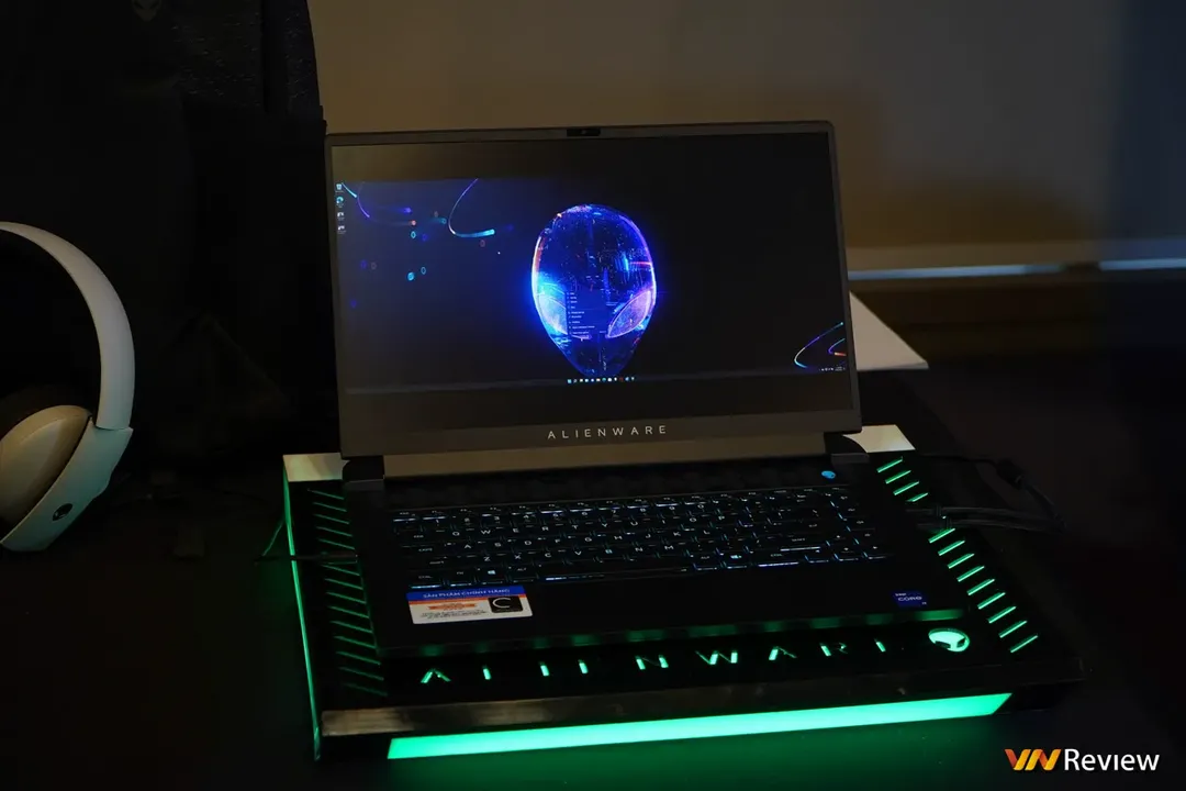 Dell “dội bom” thị trường Việt Nam khi ra liền lúc tới 5 mẫu laptop mới, đủ từ XPS đến Alienware Dell “dội bom” thị trường Việt Nam khi ra liền lúc tới 5 mẫu laptop mới, đủ từ XPS đến Alienware