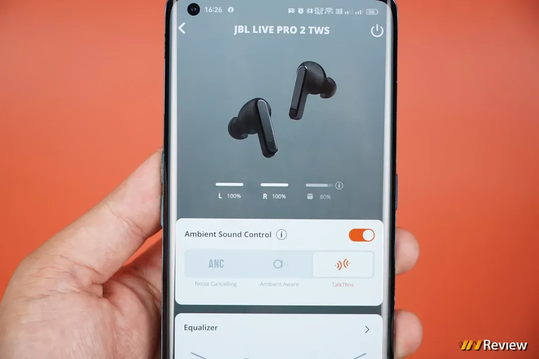 Đánh giá JBL Live Pro 2: nâng cấp lớn cả về chống ồn, chất âm lẫn thời lượng pin Đánh giá JBL Live Pro 2: nâng cấp lớn cả về chống ồn, chất âm lẫn thời lượng pin