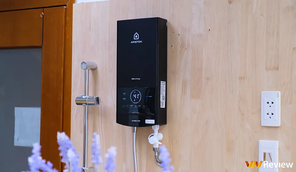 Trải nghiệm thực tế 6 tính năng “ấm - yên” của máy nước nóng Ariston Aures Trải nghiệm thực tế 6 tính năng “ấm - yên” của máy nước nóng Ariston Aures