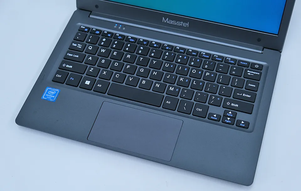 Trên tay 2 laptop cho học sinh cấp 1 và cấp 2 Trên tay 2 laptop cho học sinh cấp 1 và cấp 2