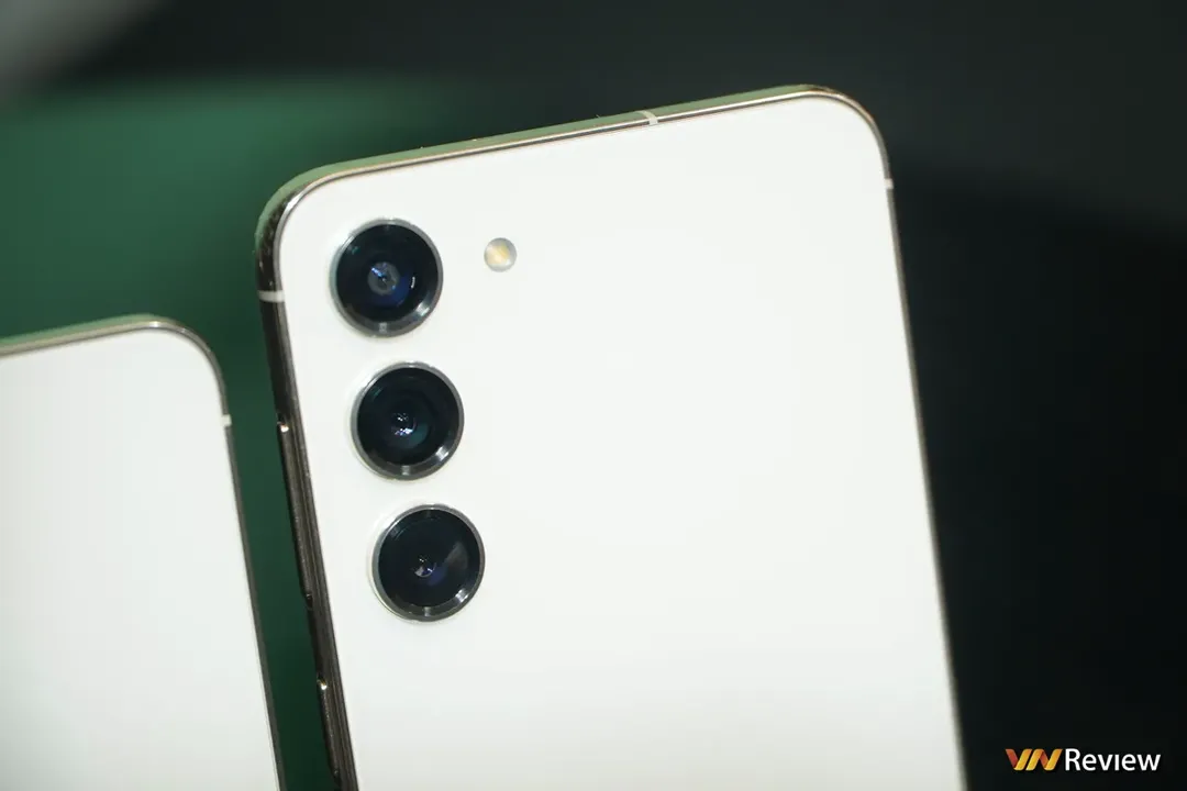 Trải nghiệm Galaxy S23+ và S23 tiêu chuẩn: thiết kế, hiệu năng, pin nâng cấp, camera không đổi Trải nghiệm Galaxy S23+ và S23 tiêu chuẩn: thiết kế, hiệu năng, pin nâng cấp, camera không đổi