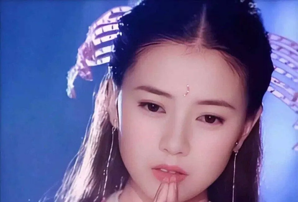 Boss ẩn trong Ỷ Thiên Đồ Long ký: Nữ nhân xinh đẹp chẳng kém Triệu Mẫn, võ công ăn đứt Chu Chỉ Nhược Boss ẩn trong Ỷ Thiên Đồ Long ký: Nữ nhân xinh đẹp chẳng kém Triệu Mẫn, võ công ăn đứt Chu Chỉ Nhược