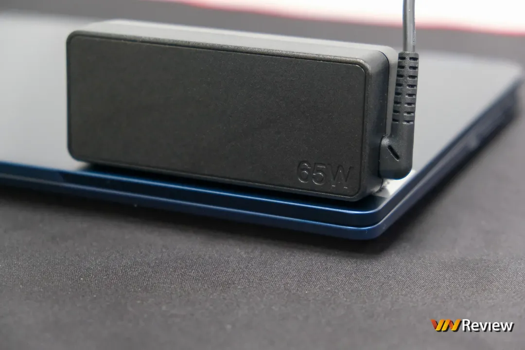 Đánh giá Lenovo IdeaPad Flex 5i Gen 8 (2023): Mua laptop 2-trong-1, không bây giờ thì bao giờ? Đánh giá Lenovo IdeaPad Flex 5i Gen 8 (2023): Mua laptop 2-trong-1, không bây giờ thì bao giờ?