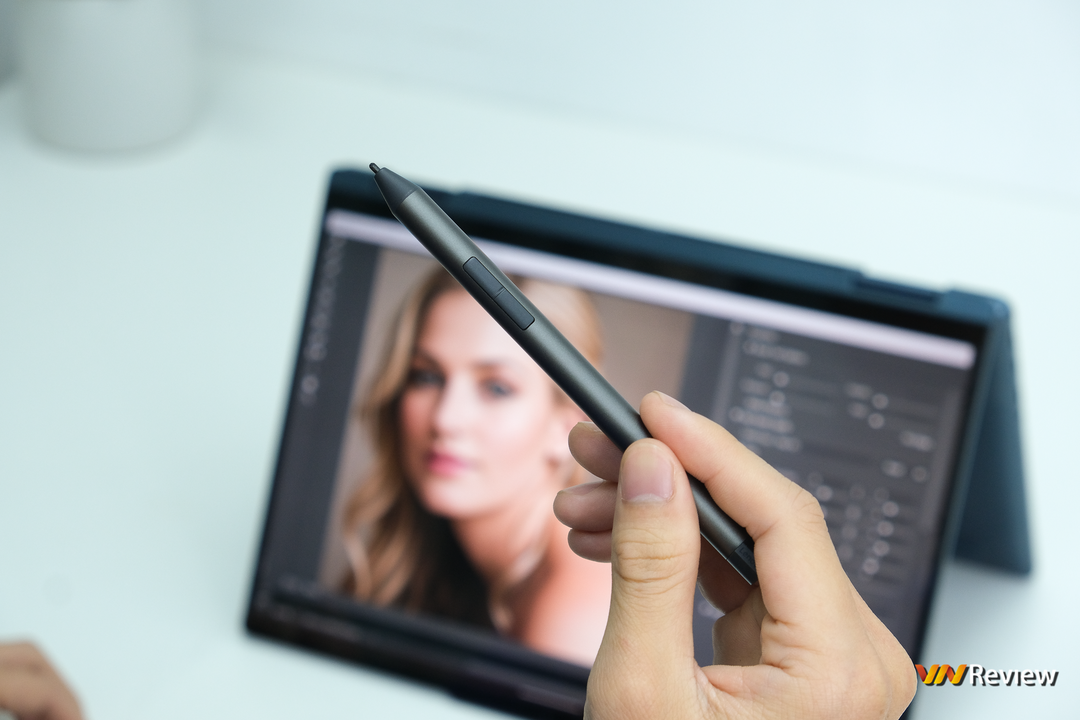 Đánh giá Lenovo Yoga 7i Gen 8 (2023): Sẽ là chiếc laptop 2-trong-1 đáng mua nhất năm nay Đánh giá Lenovo Yoga 7i Gen 8 (2023): Sẽ là chiếc laptop 2-trong-1 đáng mua nhất năm nay