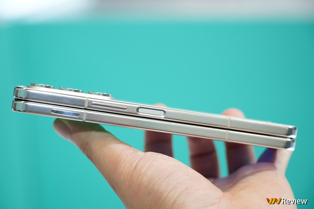 Trên tay Galaxy Z Fold 5: “bình” khít hơn và rượu cũng thơm hơn Trên tay Galaxy Z Fold 5: “bình” khít hơn và rượu cũng thơm hơn