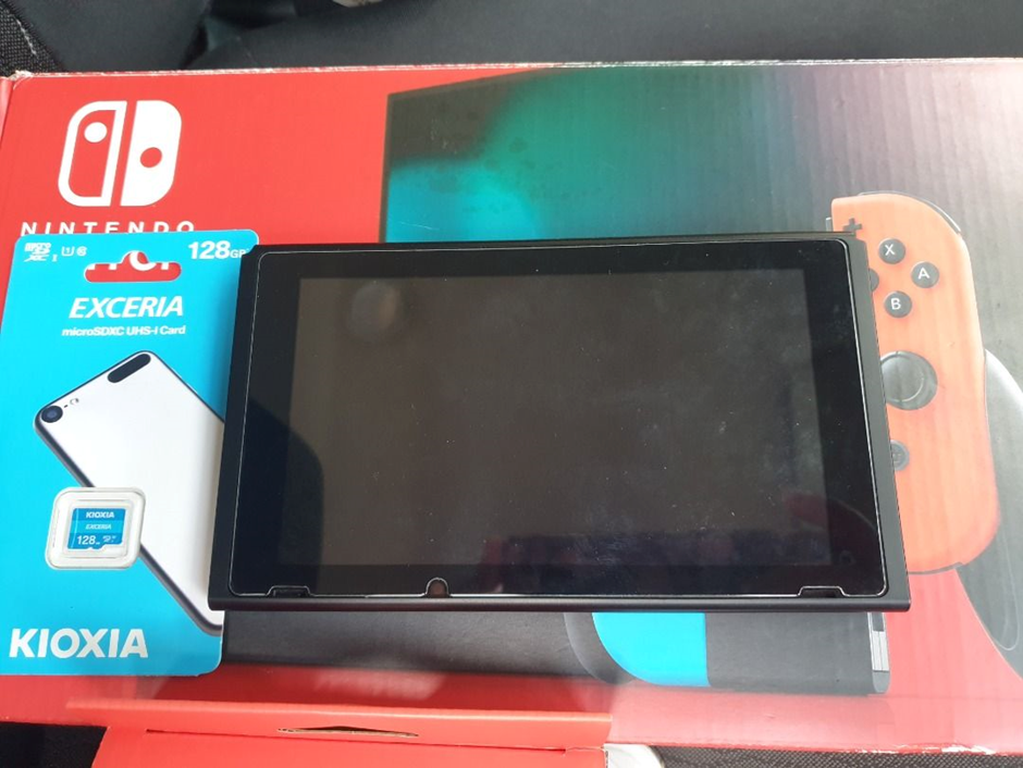 Thẻ nhớ microSD đâu chỉ dành cho camera an ninh, còn rất nhiều thiết bị khác cũng có thể sử dụng chiếc thẻ nhớ “nhỏ mà có võ” này Thẻ nhớ microSD đâu chỉ dành cho camera an ninh, còn rất nhiều thiết bị khác cũng có thể sử dụng chiếc thẻ nhớ “nhỏ mà có võ” này