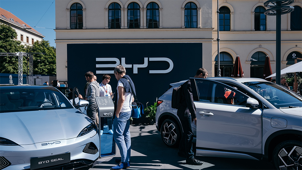 Elon Musk: Các hãng ô tô Trung Quốc sẽ 'hủy diệt' đối thủ nếu không có rào cản thương mại Elon Musk: Các hãng ô tô Trung Quốc sẽ 'hủy diệt' đối thủ nếu không có rào cản thương mại