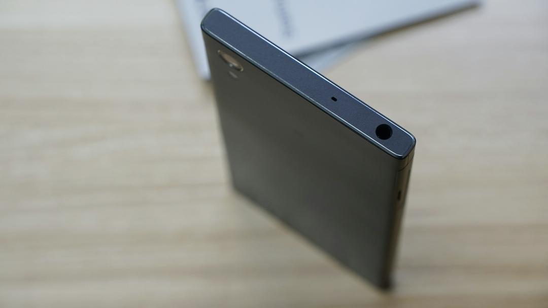 Loạt hình ảnh cho thấy Galaxy S24 Ultra có nét giống điện thoại Sony Xperia 6-7 năm trước Loạt hình ảnh cho thấy Galaxy S24 Ultra có nét giống điện thoại Sony Xperia 6-7 năm trước