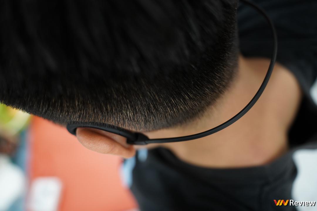 Đánh giá JBL Soundgear Sense: tai nghe thiết kế mở chuẩn bài cho người thích thể thao, yêu âm nhạc Đánh giá JBL Soundgear Sense: tai nghe thiết kế mở chuẩn bài cho người thích thể thao, yêu âm nhạc