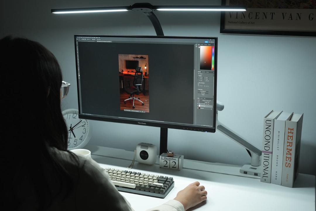 Lần đầu tiên HyperWork ra mắt thiết bị chiếu sáng đèn LED kẹp bàn Luna: Chân thực, tiện lợi và đa năng  Lần đầu tiên HyperWork ra mắt thiết bị chiếu sáng đèn LED kẹp bàn Luna: Chân thực, tiện lợi và đa năng