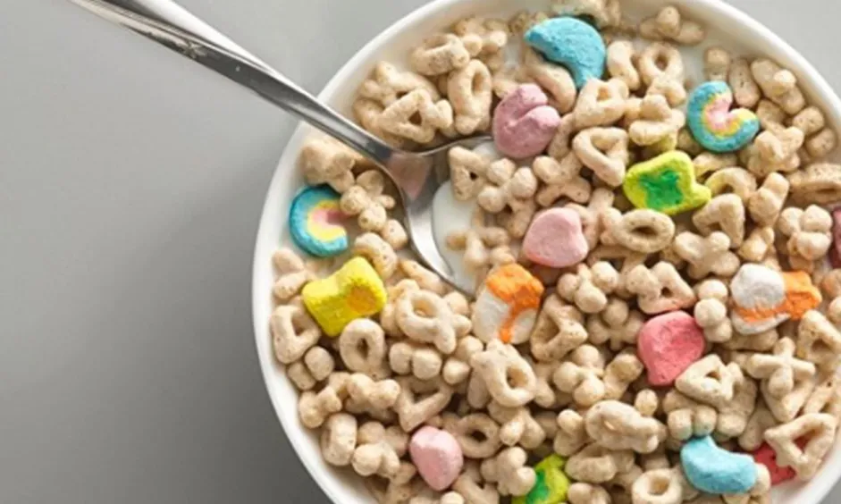 Hàng nghìn người bị nôn mửa, tiêu chảy sau khi ăn ngũ cốc Lucky Charms Hàng nghìn người bị nôn mửa, tiêu chảy sau khi ăn ngũ cốc Lucky Charms