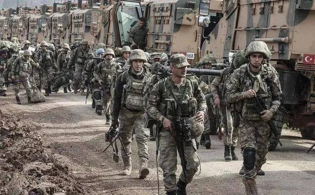 Nước duy nhất đã xúc phạm cả Trung Quốc, Hoa Kỳ và Nga, nhưng không nước nào dám tấn công. Đó là nước nào? Nước duy nhất đã xúc phạm cả Trung Quốc, Hoa Kỳ và Nga, nhưng không nước nào dám tấn công. Đó là nước nào?