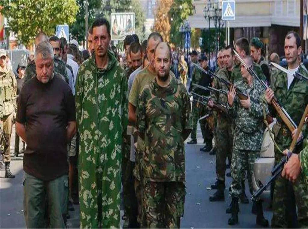 Quân Nga đang đánh nhau với đầu bếp? Lính Ukraine bại trận không nhận đã tham chiến, bắn quân đội Nga Quân Nga đang đánh nhau với đầu bếp? Lính Ukraine bại trận không nhận đã tham chiến, bắn quân đội Nga