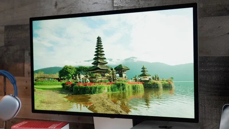 So sánh màn hình Apple Studio Display và LG UltraFine 5K So sánh màn hình Apple Studio Display và LG UltraFine 5K
