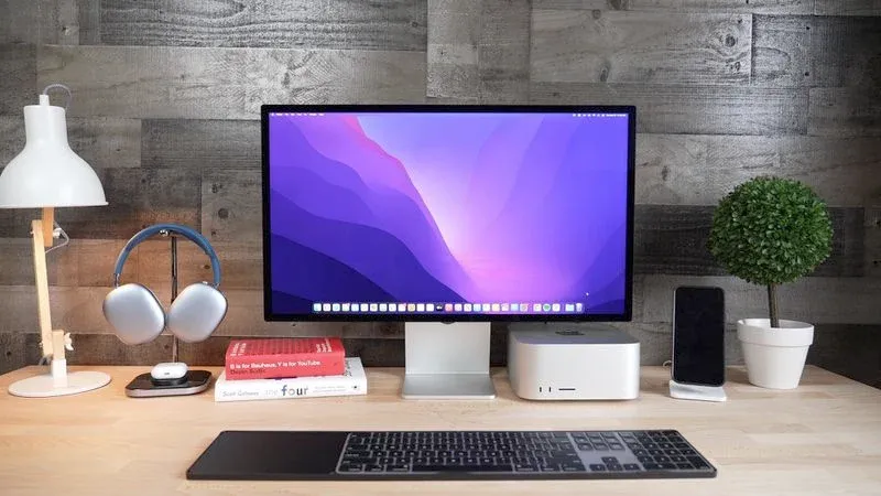 So sánh màn hình Apple Studio Display và LG UltraFine 5K So sánh màn hình Apple Studio Display và LG UltraFine 5K