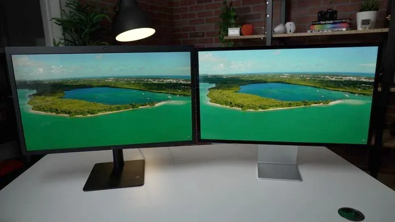 So sánh màn hình Apple Studio Display và LG UltraFine 5K So sánh màn hình Apple Studio Display và LG UltraFine 5K