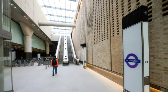 Khám phá hệ thống tàu điện ngầm 25 tỷ USD hiện đại nhất châu Âu Khám phá hệ thống tàu điện ngầm 25 tỷ USD hiện đại nhất châu Âu