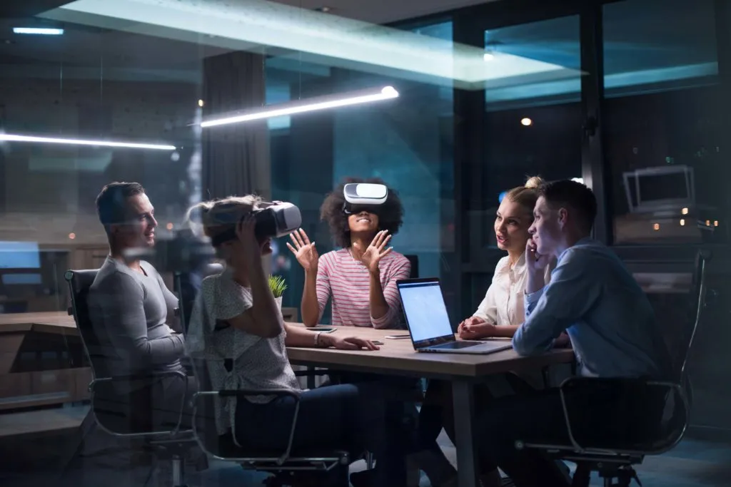 Bớt nghe Meta chém gió đi, làm việc trong thế giới ảo metaverse không ra gì đâu! Bớt nghe Meta chém gió đi, làm việc trong thế giới ảo metaverse không ra gì đâu!