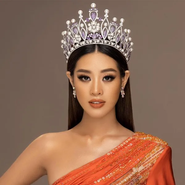 Tổ chức thi hoa hậu ồ ạt: lợi ích cho xã hội thì ít, thị phi thì nhiều  Tổ chức thi hoa hậu ồ ạt: lợi ích cho xã hội thì ít, thị phi thì nhiều