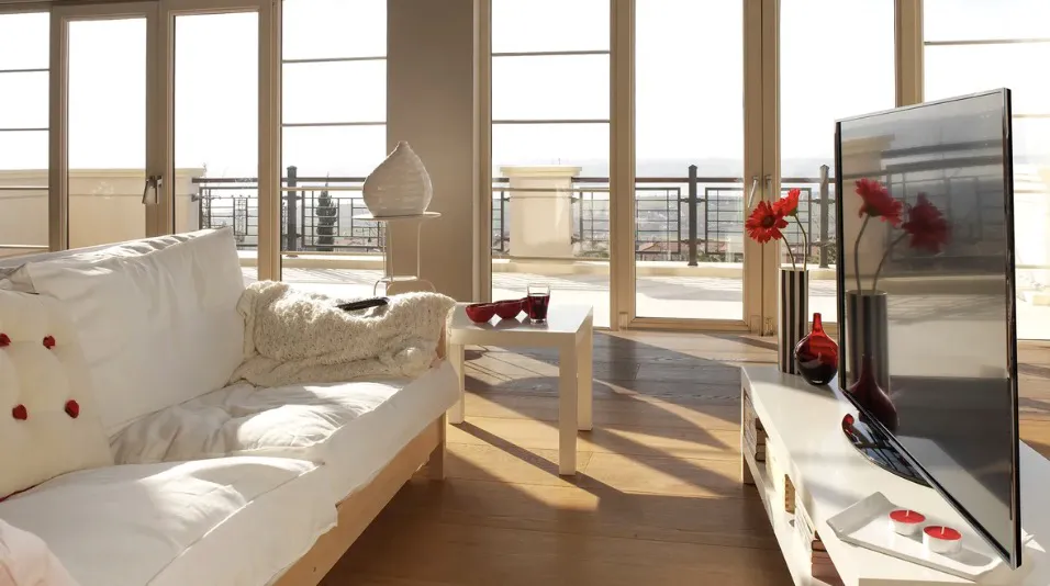 5 cách giảm loá và hiện tượng phản chiếu khó chịu trên tivi 5 cách giảm loá và hiện tượng phản chiếu khó chịu trên tivi