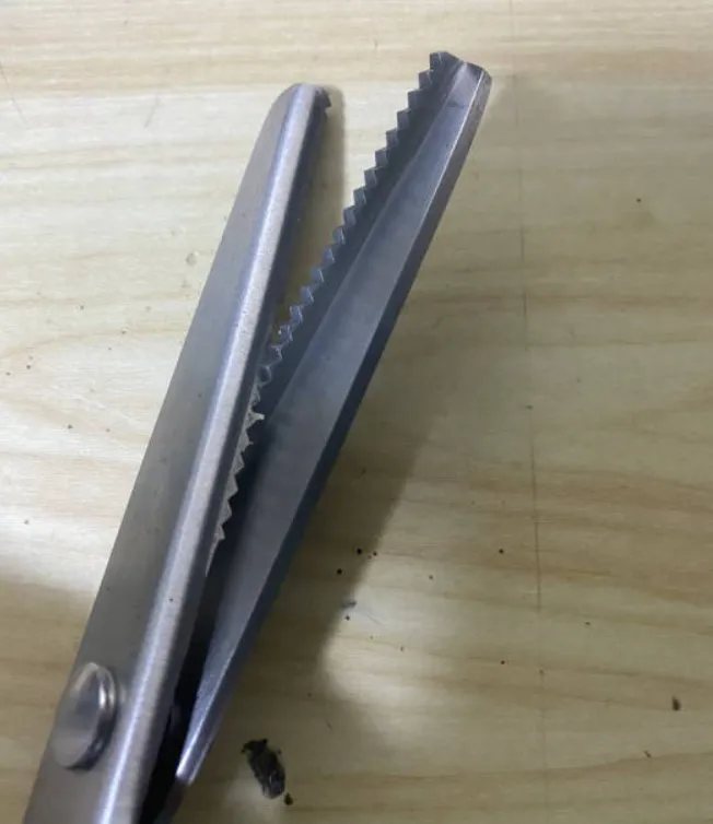 Cuốn sách ma thuật tự phát sáng trong bóng tối, nhưng bất ngờ nhất là quá trình tạo ra nó Cuốn sách ma thuật tự phát sáng trong bóng tối, nhưng bất ngờ nhất là quá trình tạo ra nó