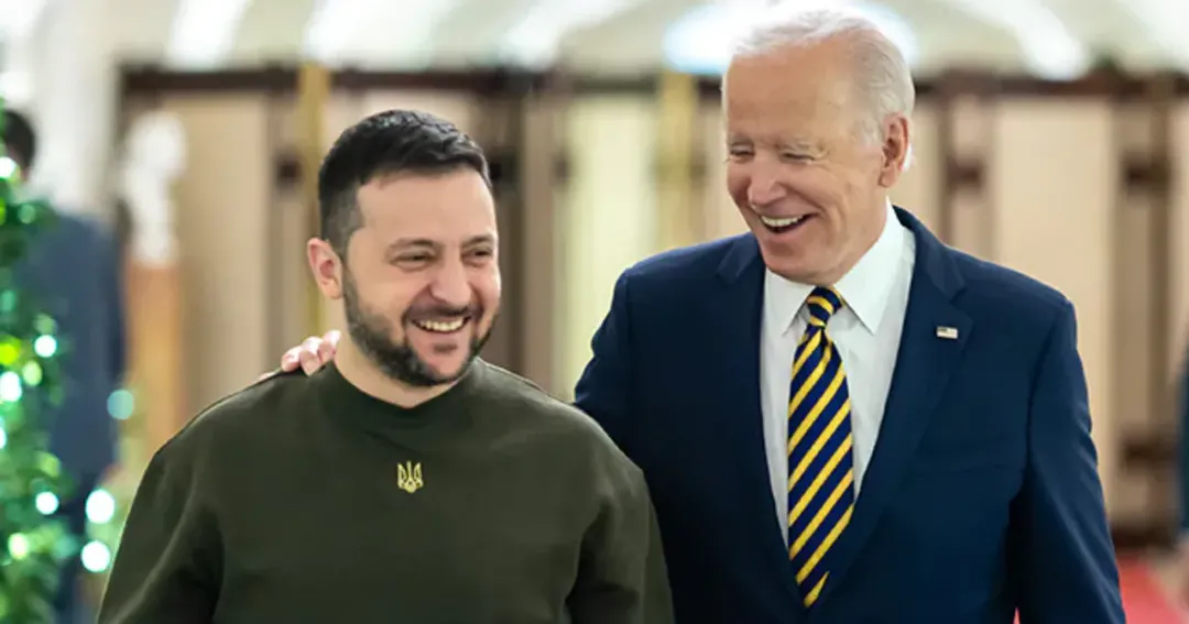 Ảnh độ nét cao: Zelensky cố kìm cảm xúc khi bất ngờ được gặp Biden ở Kiev Ảnh độ nét cao: Zelensky cố kìm cảm xúc khi bất ngờ được gặp Biden ở Kiev