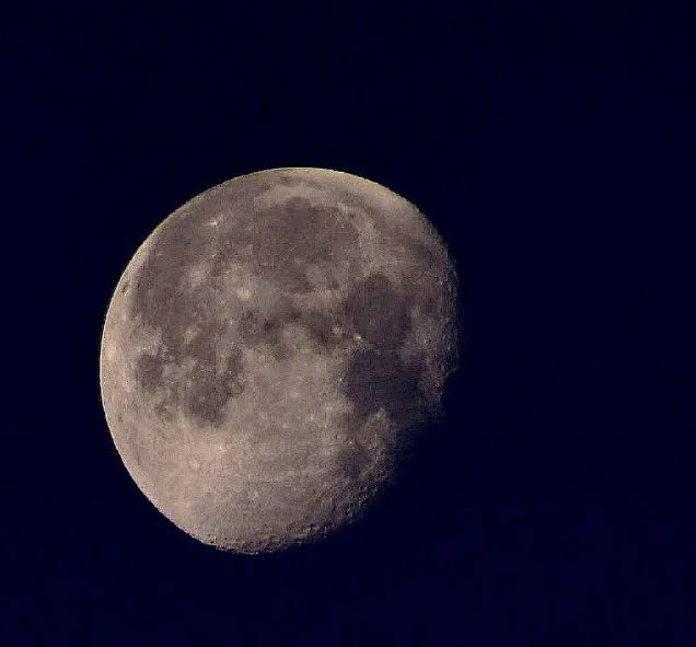 Tại sao ngày xưa mặt trăng rất to mà bây giờ lại nhỏ như vậy? Trong tương lai, bạn sẽ không thấy nhật thực toàn phần  Tại sao ngày xưa mặt trăng rất to mà bây giờ lại nhỏ như vậy? Trong tương lai, bạn sẽ không thấy nhật thực toàn phần