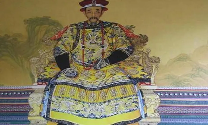Mở mộ vua Khang Hy, chuyên gia hét lớn: 'Niêm phong ngay!' Mở mộ vua Khang Hy, chuyên gia hét lớn: 'Niêm phong ngay!'