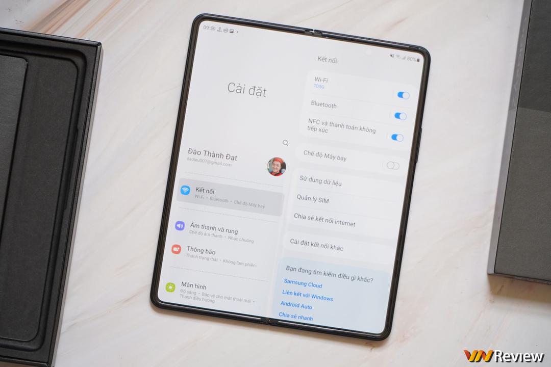 Trên tay Galaxy Z Fold 3 tại Việt Nam: camera ẩn dưới màn hình, chống nước IPX8, hỗ trợ S Pen Trên tay Galaxy Z Fold 3 tại Việt Nam: camera ẩn dưới màn hình, chống nước IPX8, hỗ trợ S Pen