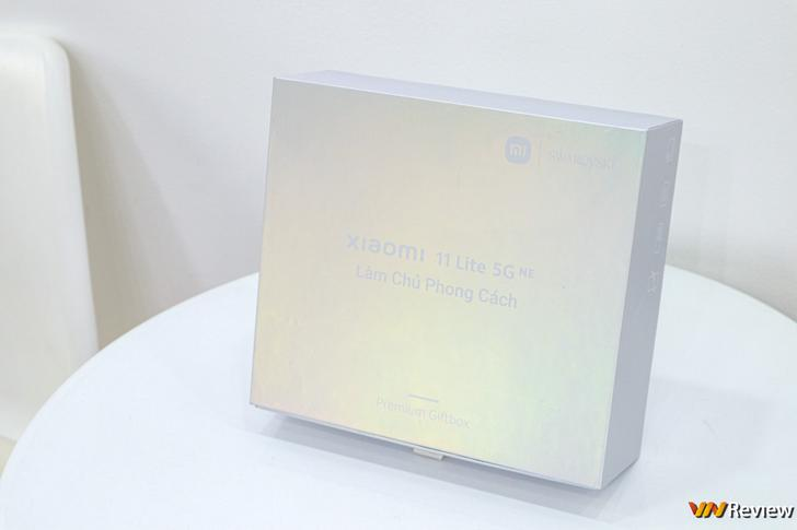 Đánh giá Xiaomi 11 Lite 5G NE Swarovski Edition: Khi smartphone còn là cách thể hiện cá tính Đánh giá Xiaomi 11 Lite 5G NE Swarovski Edition: Khi smartphone còn là cách thể hiện cá tính