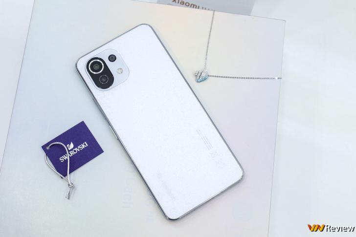 Đánh giá Xiaomi 11 Lite 5G NE Swarovski Edition: Khi smartphone còn là cách thể hiện cá tính Đánh giá Xiaomi 11 Lite 5G NE Swarovski Edition: Khi smartphone còn là cách thể hiện cá tính