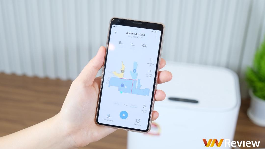 Đánh giá Dreame Bot W10: Hóa giải được vấn đề cả làng robot đầu hàng Đánh giá Dreame Bot W10: Hóa giải được vấn đề cả làng robot đầu hàng