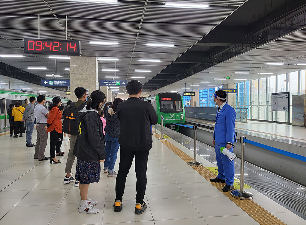 Một vòng tàu điện trên cao Cát Linh – Hà Đông Một vòng tàu điện trên cao Cát Linh – Hà Đông