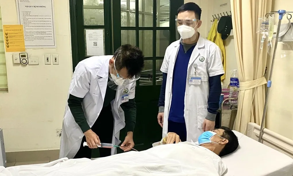 Tay lái môtô bất cẩn chấn thương tinh hoàn Tay lái môtô bất cẩn chấn thương tinh hoàn