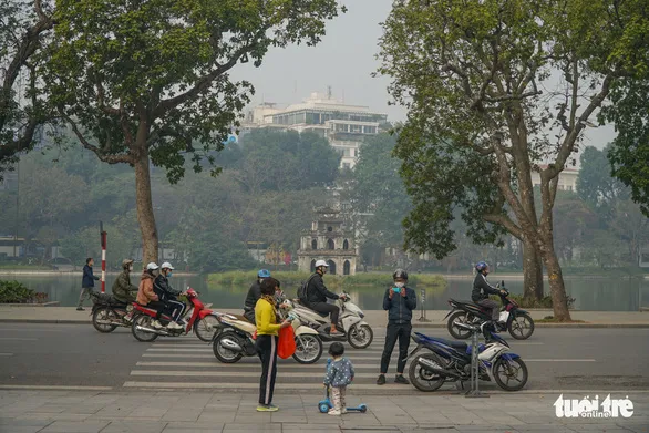 Người lao động được nghỉ 7 ngày vì lễ giỗ Tổ Hùng Vương và 30-4, 1-5 đúng vào cuối tuần Người lao động được nghỉ 7 ngày vì lễ giỗ Tổ Hùng Vương và 30-4, 1-5 đúng vào cuối tuần