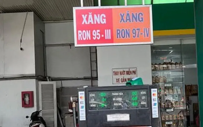Xuất hiện xăng RON 97, giá đắt nhất Việt Nam Xuất hiện xăng RON 97, giá đắt nhất Việt Nam