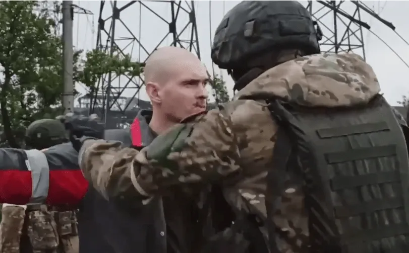 Bộ Quốc phòng Nga: đã kiểm soát hoàn toàn Nhà máy thép Azovstal, 531 người cuối cùng đã đầu hàng Bộ Quốc phòng Nga: đã kiểm soát hoàn toàn Nhà máy thép Azovstal, 531 người cuối cùng đã đầu hàng