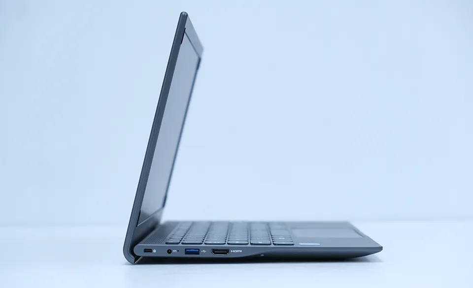 Trên tay 2 laptop cho học sinh cấp 1 và cấp 2 Trên tay 2 laptop cho học sinh cấp 1 và cấp 2