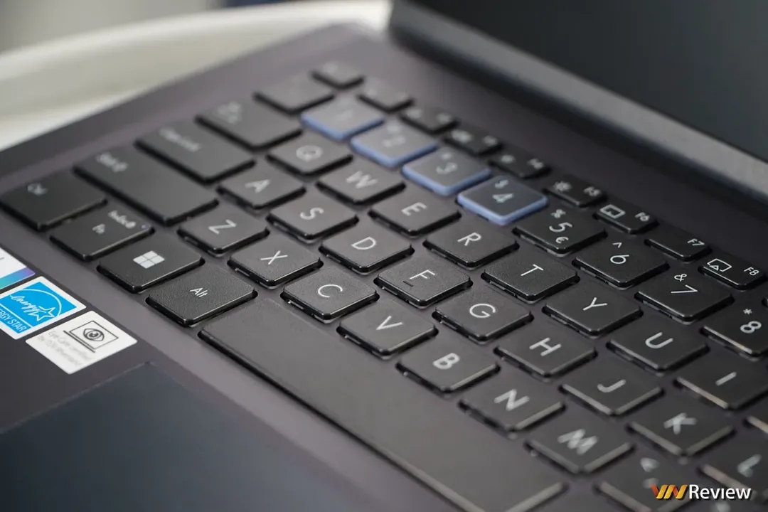 Đánh giá Asus ExpertBook B1 2022: laptop “chuẩn bài” cho doanh nghiệp vừa và nhỏ Đánh giá Asus ExpertBook B1 2022: laptop “chuẩn bài” cho doanh nghiệp vừa và nhỏ