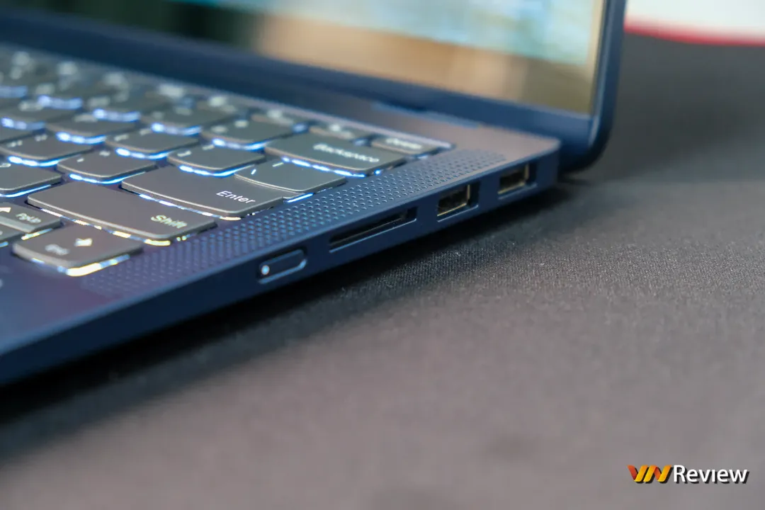 Đánh giá Lenovo IdeaPad Flex 5i Gen 8 (2023): Mua laptop 2-trong-1, không bây giờ thì bao giờ? Đánh giá Lenovo IdeaPad Flex 5i Gen 8 (2023): Mua laptop 2-trong-1, không bây giờ thì bao giờ?