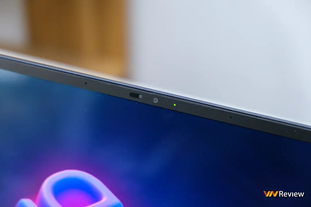 Đánh giá LG gram SuperSlim: nâng tầm cuộc chơi ultrabook siêu mỏng nhẹ Đánh giá LG gram SuperSlim: nâng tầm cuộc chơi ultrabook siêu mỏng nhẹ
